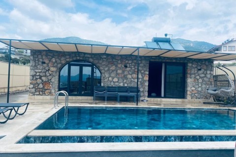Fethiye Karaçulha’da Müstakil 2+1 Eşyalı Havuzlu Taş Ev Kiralık