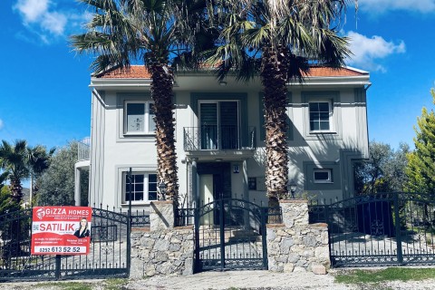 Fethiye Ovacık ’ ta 989 m2 İçinde Villa Satılık