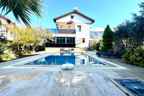 Hisarönü’nde 4+1 Full Eşyalı, Havuzlu, Müstakil Villa