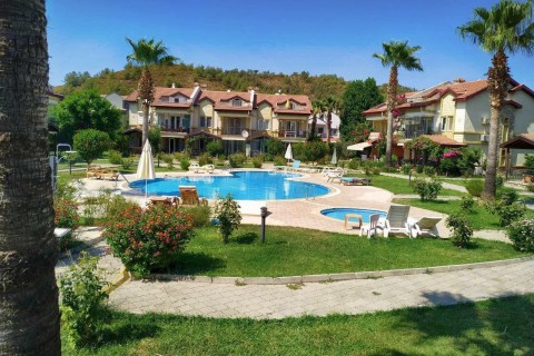 Lapis Sitesinde 3+1 Müstakil Girişli Eşyalı Havuzlu Çatı Dublex
