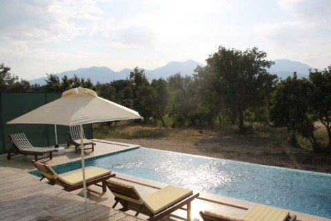 Seydikemer, Saklıkent’te 6.117 m2 3+1 Taş Villa Satılık